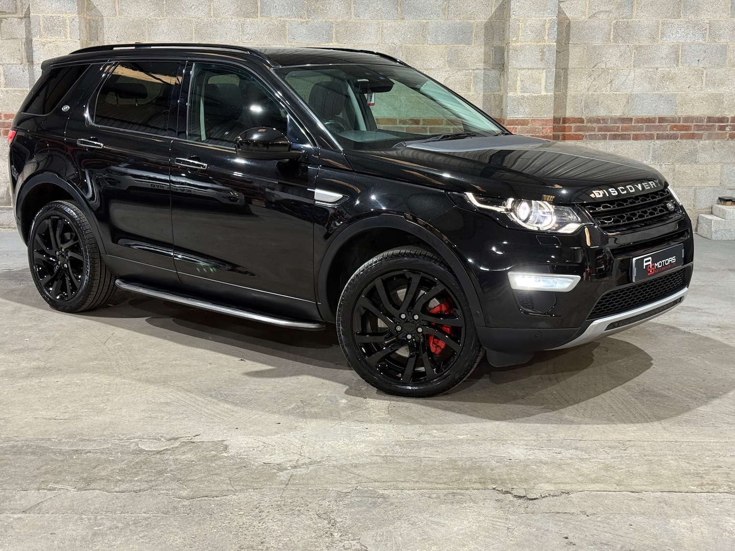 Used Land Rover Discovery Sport 2017 for sale - 76739373: Photo 1