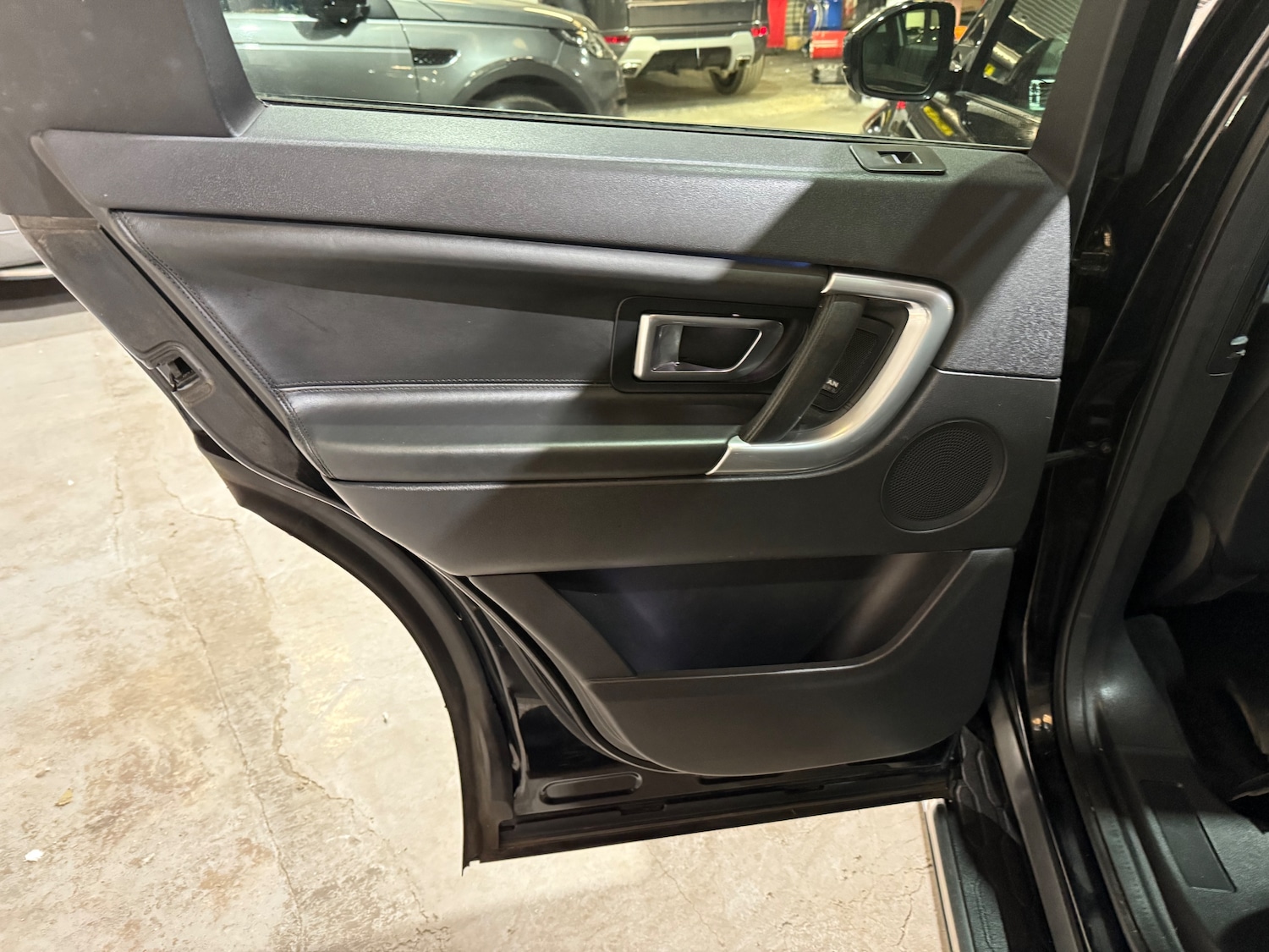 Used Land Rover Discovery Sport 2017 for sale - 76739373: Photo 14