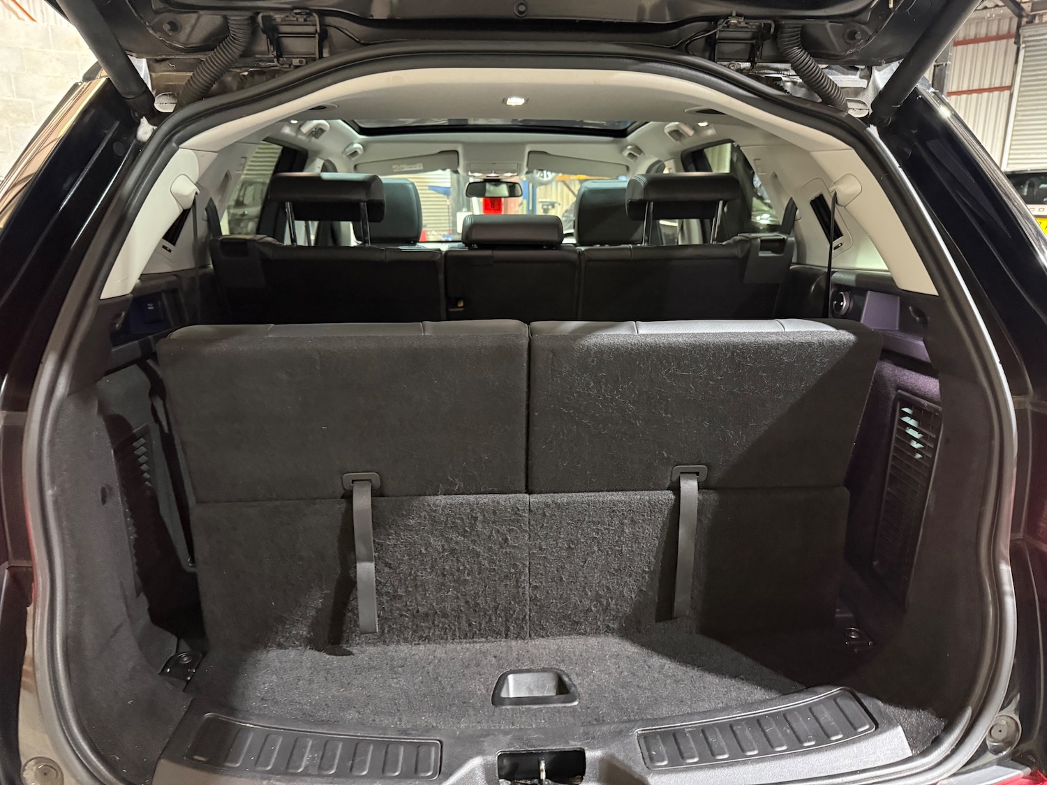 Used Land Rover Discovery Sport 2017 for sale - 76739373: Photo 24