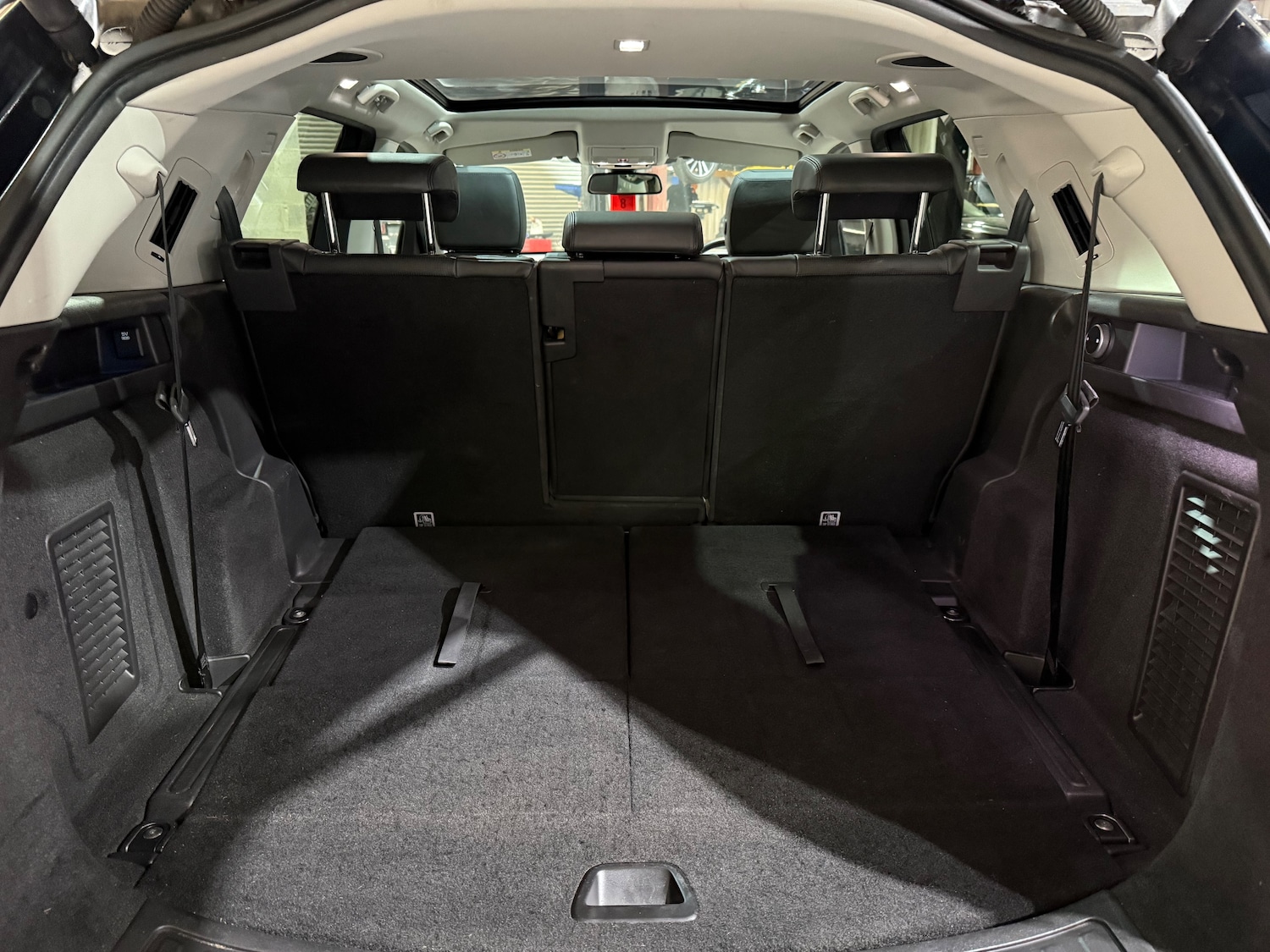 Used Land Rover Discovery Sport 2017 for sale - 76739373: Photo 25