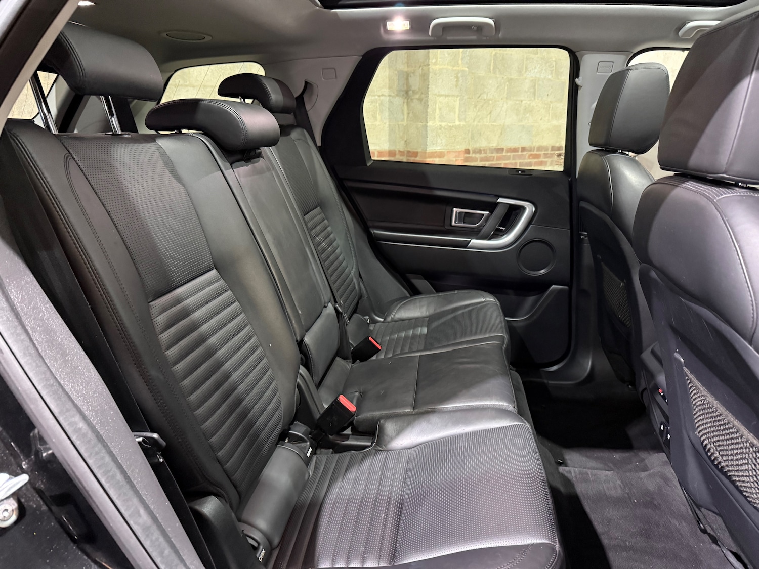 Used Land Rover Discovery Sport 2017 for sale - 76739373: Photo 28