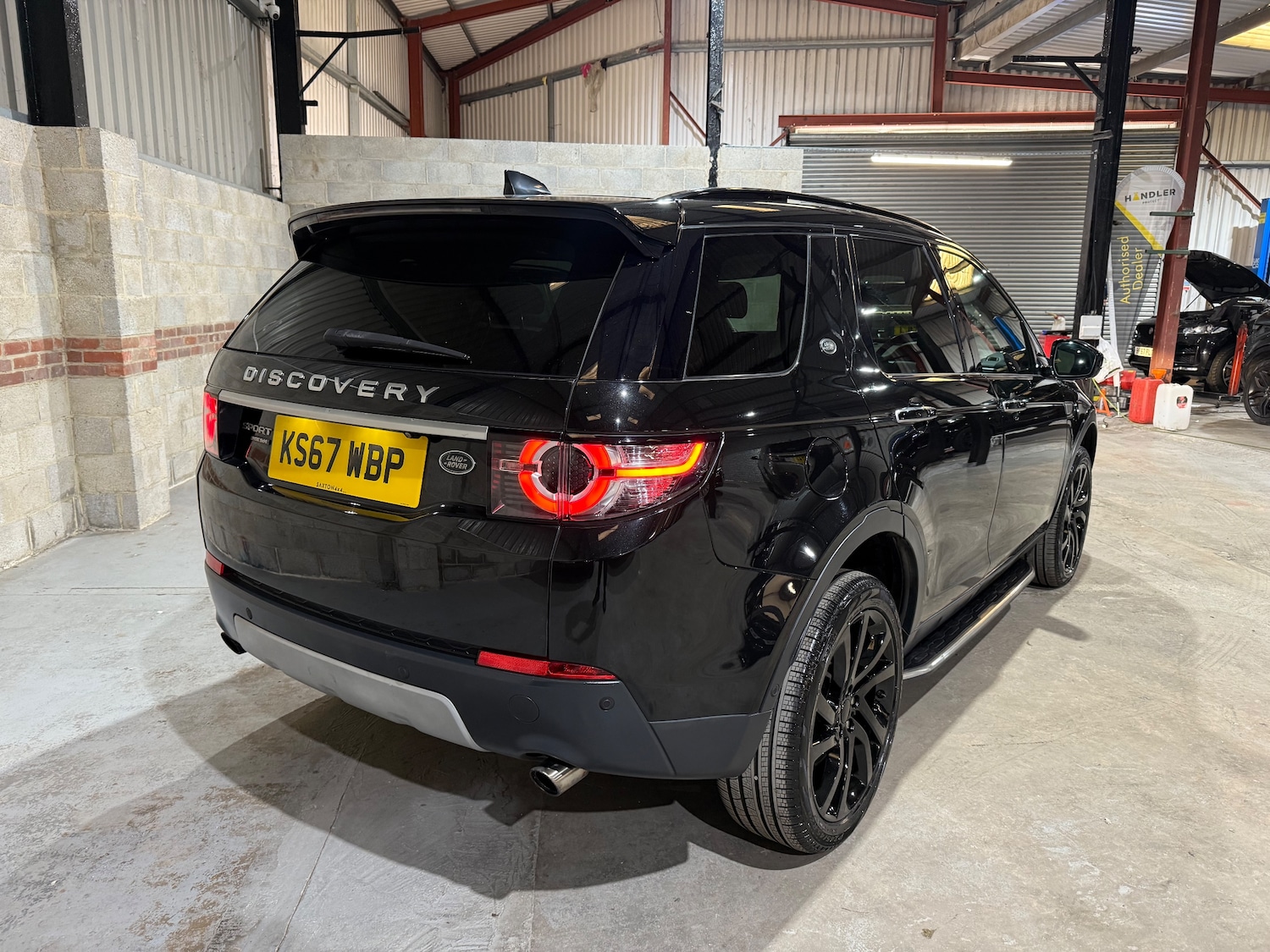Used Land Rover Discovery Sport 2017 for sale - 76739373: Photo 3