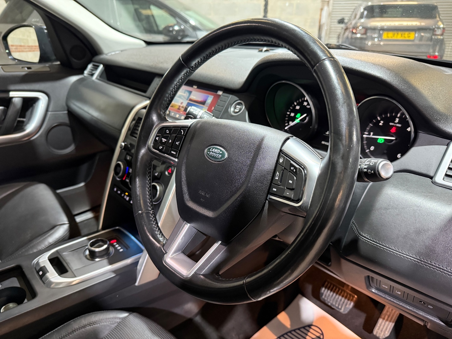 Used Land Rover Discovery Sport 2017 for sale - 76739373: Photo 32