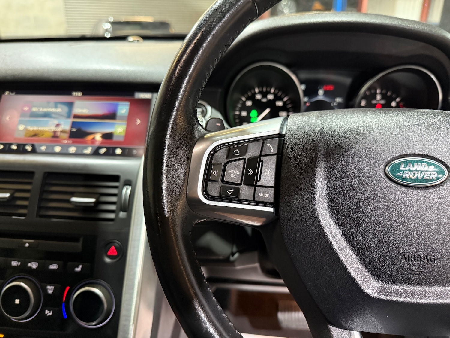 Used Land Rover Discovery Sport 2017 for sale - 76739373: Photo 39