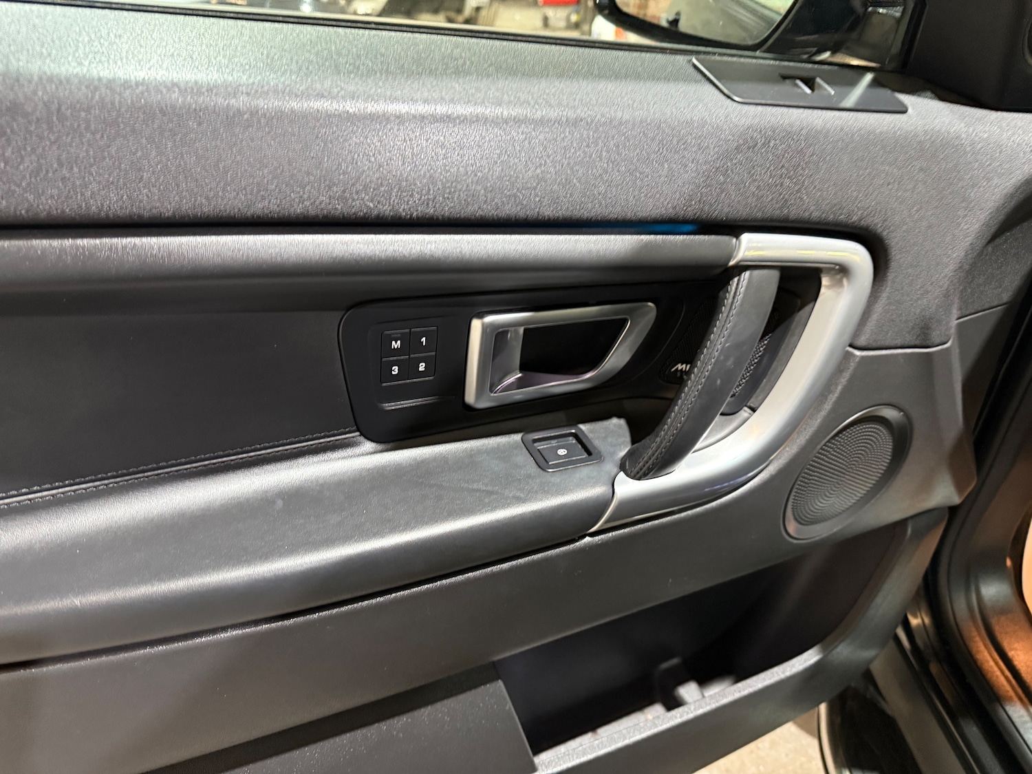 Used Land Rover Discovery Sport 2017 for sale - 76739373: Photo 8