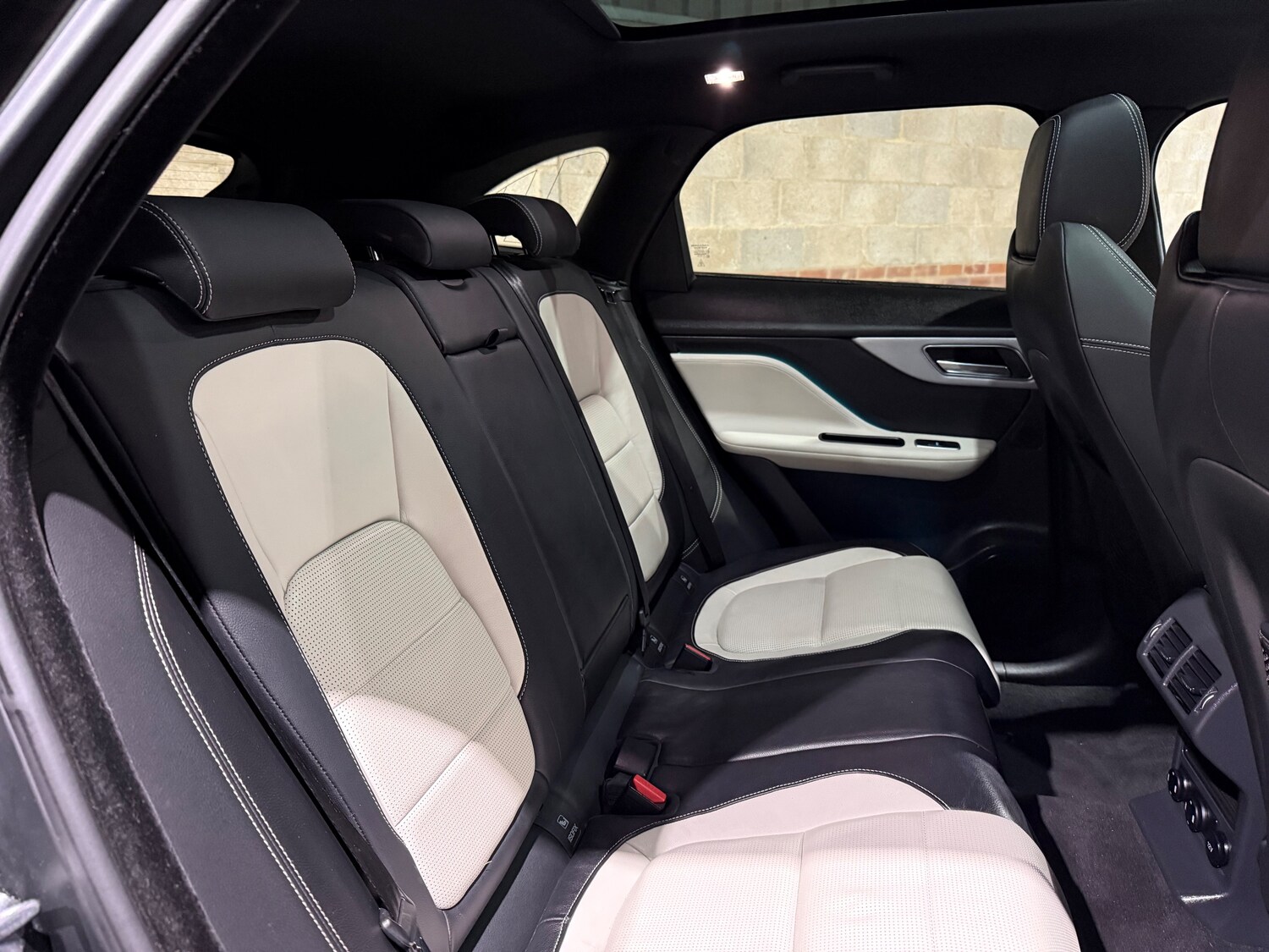 Used Jaguar F-Pace 2017 for sale - 77398488: Photo 21