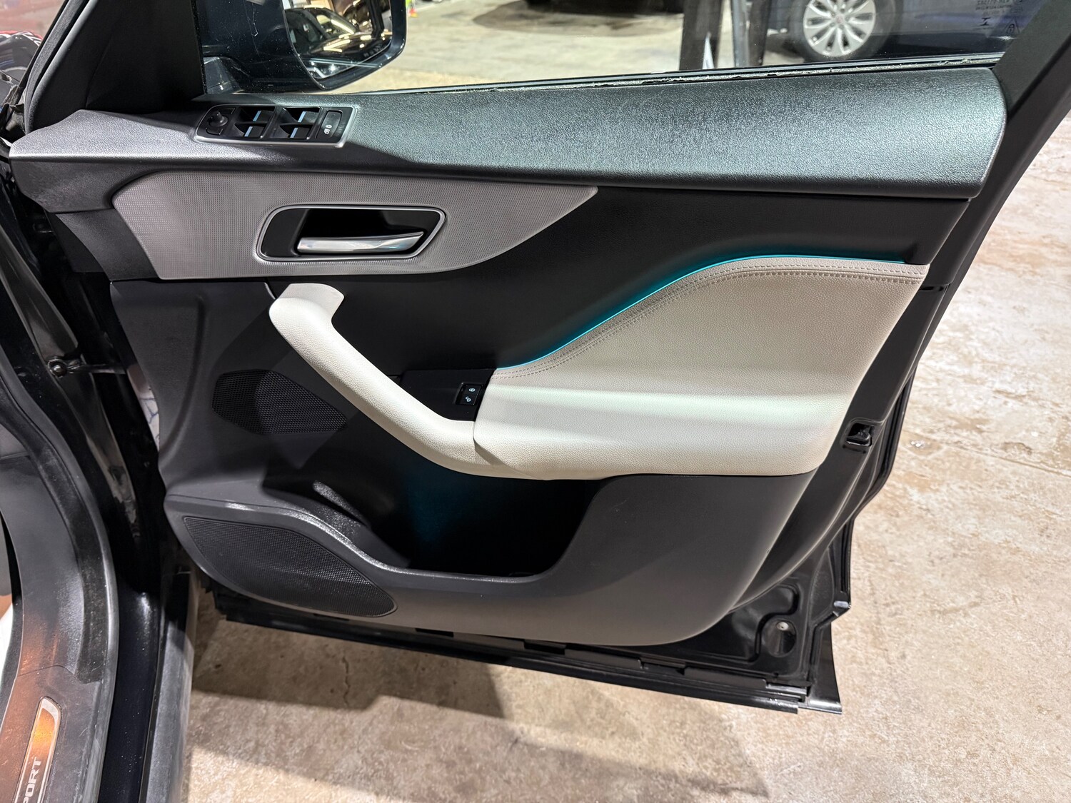 Used Jaguar F-Pace 2017 for sale - 77398488: Photo 23