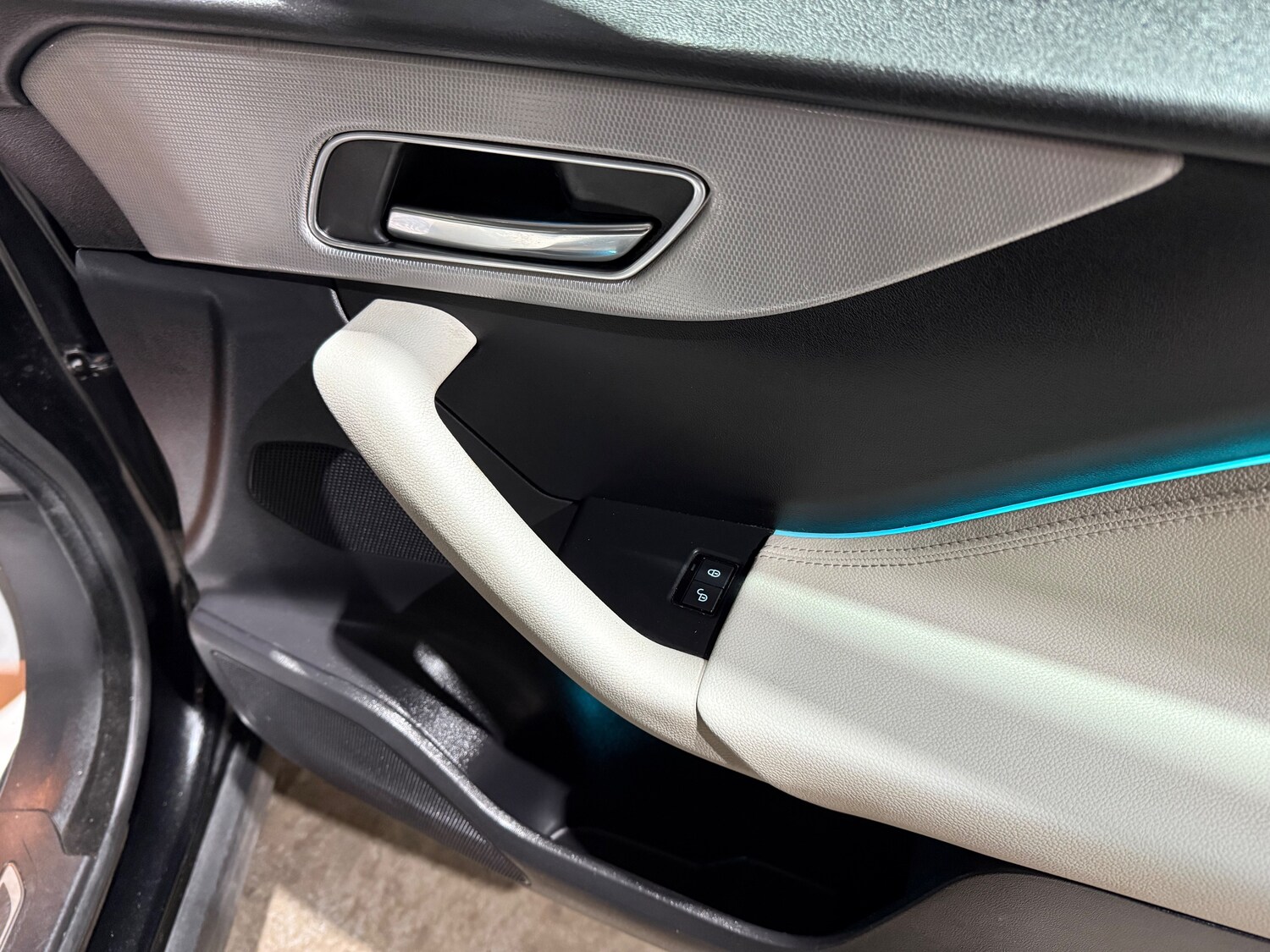 Used Jaguar F-Pace 2017 for sale - 77398488: Photo 24