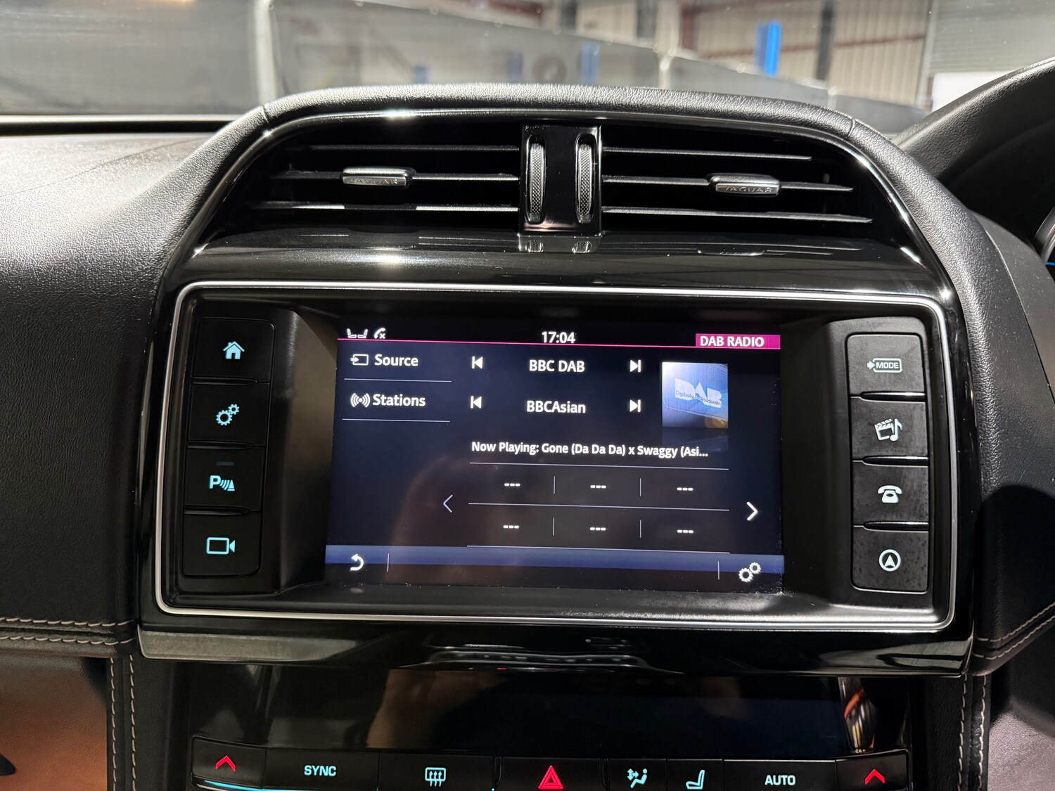 Used Jaguar F-Pace 2017 for sale - 77398488: Photo 39