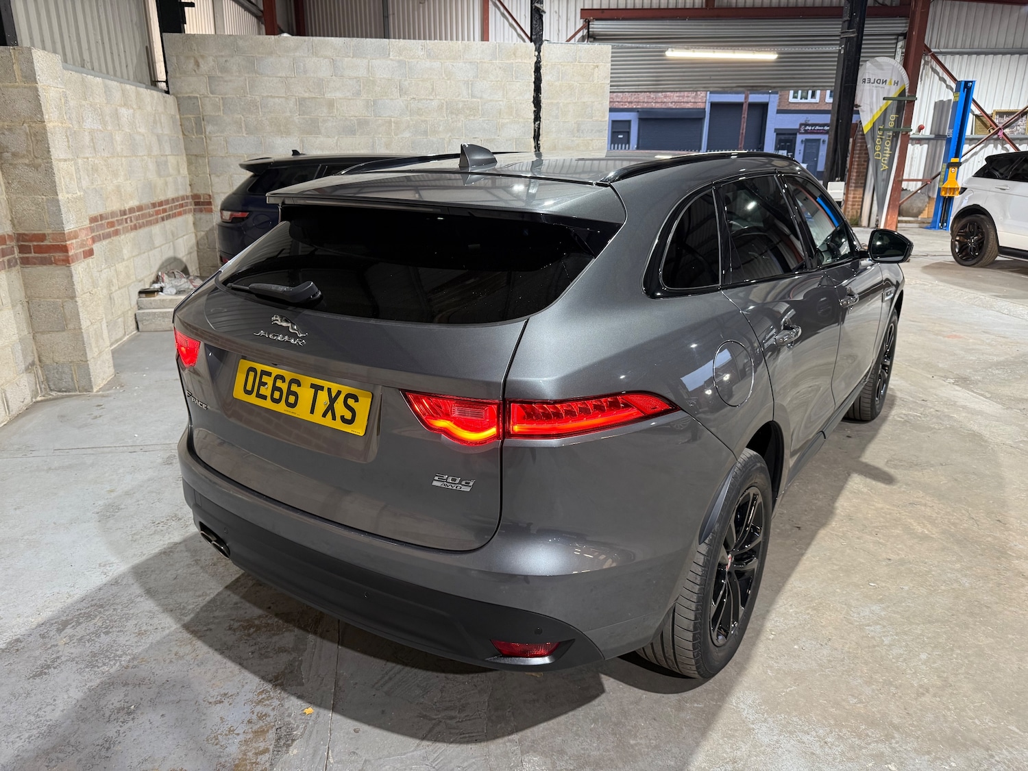 Used Jaguar F-Pace 2017 for sale - 77413975: Photo 50