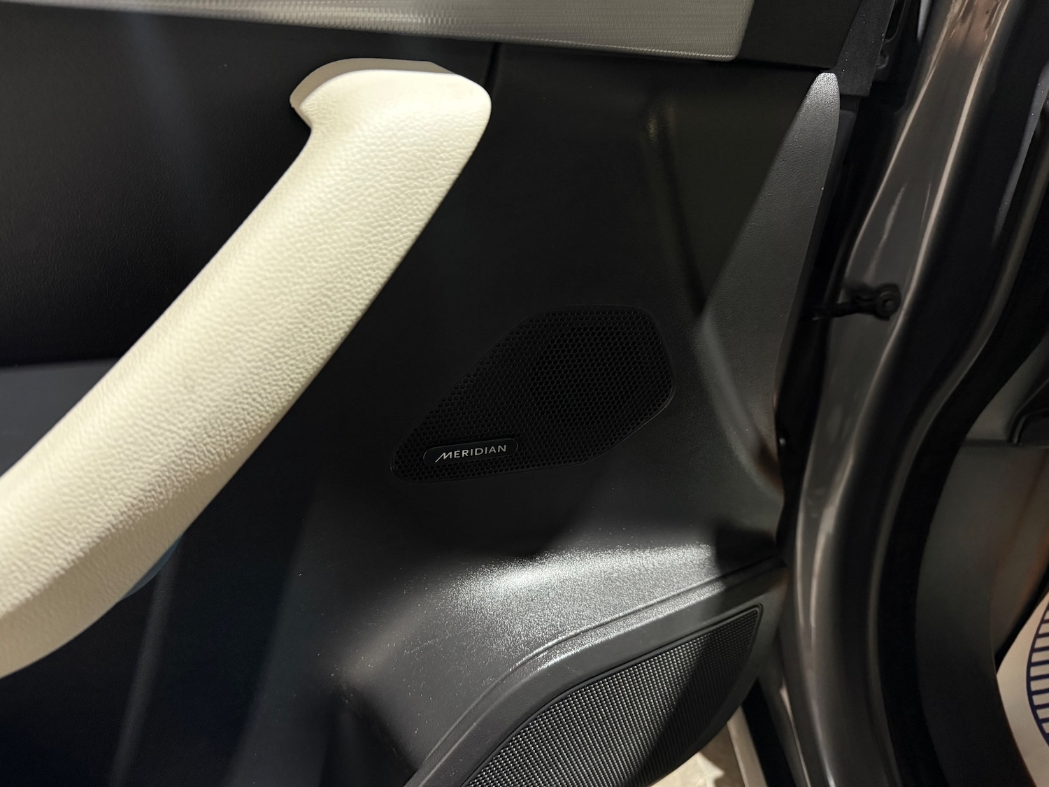 Used Jaguar F-Pace 2017 for sale - 77413975: Photo 9