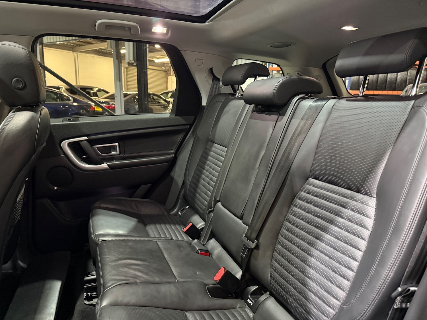 Used Land Rover Discovery Sport 2017 for sale - 77187620: Photo 16