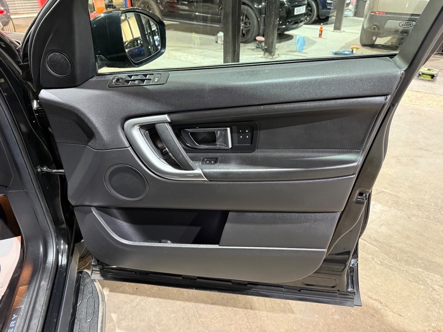 Used Land Rover Discovery Sport 2017 for sale - 77187620: Photo 29