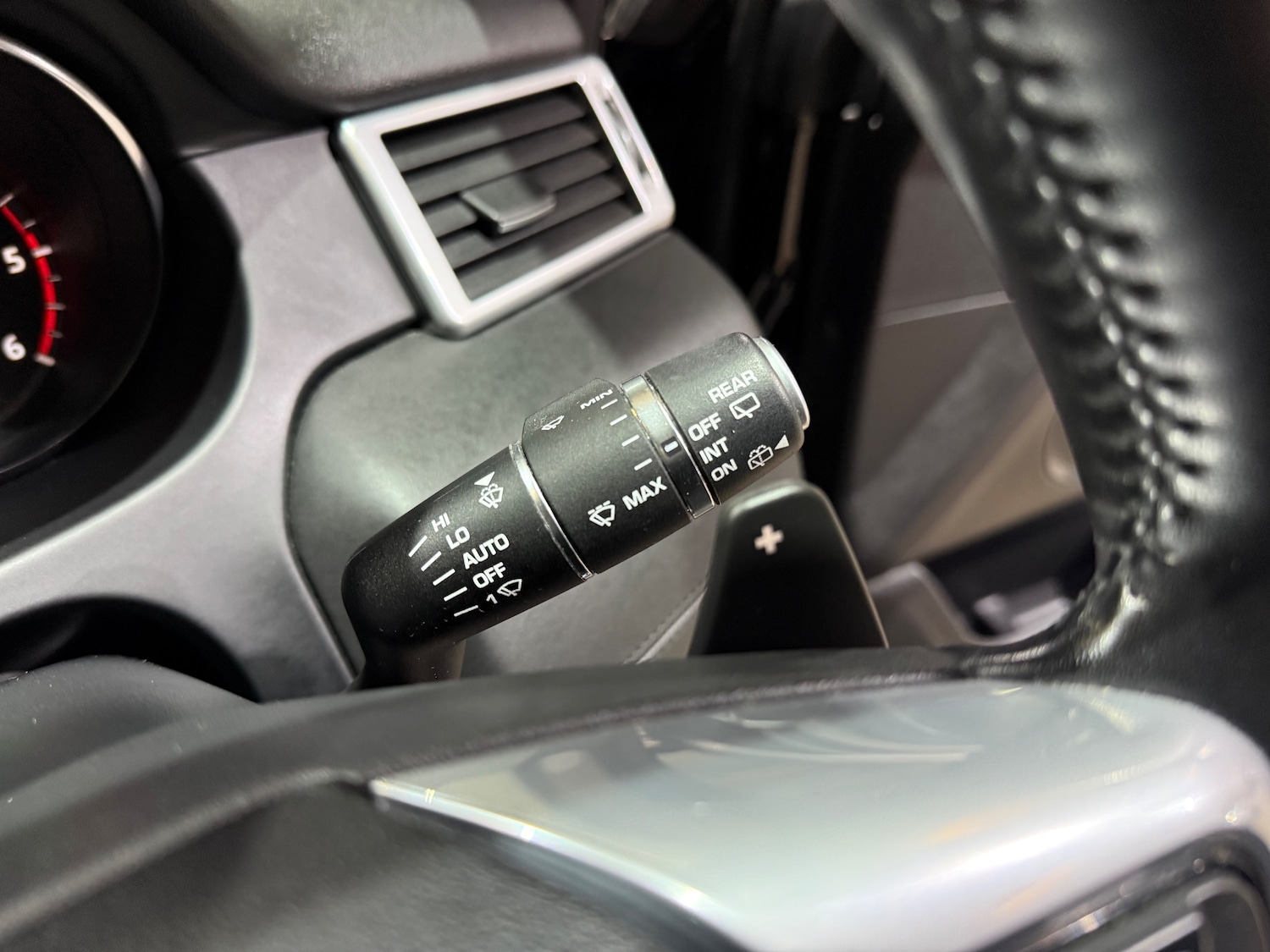 Used Land Rover Discovery Sport 2017 for sale - 77187620: Photo 41