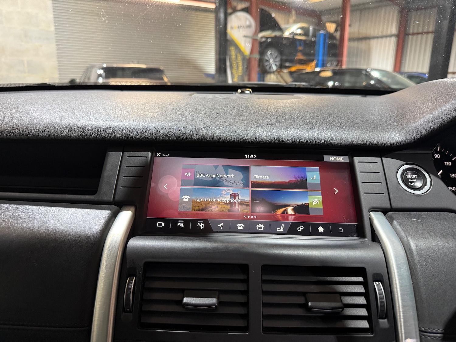 Used Land Rover Discovery Sport 2017 for sale - 77187620: Photo 45