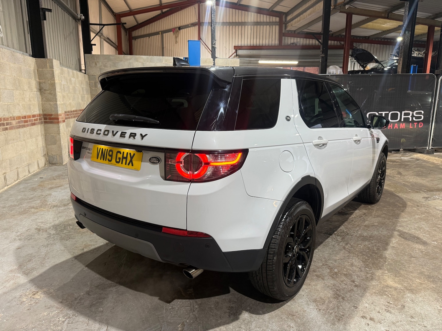 Used Land Rover Discovery Sport 2019 for sale - 77256550: Photo 3