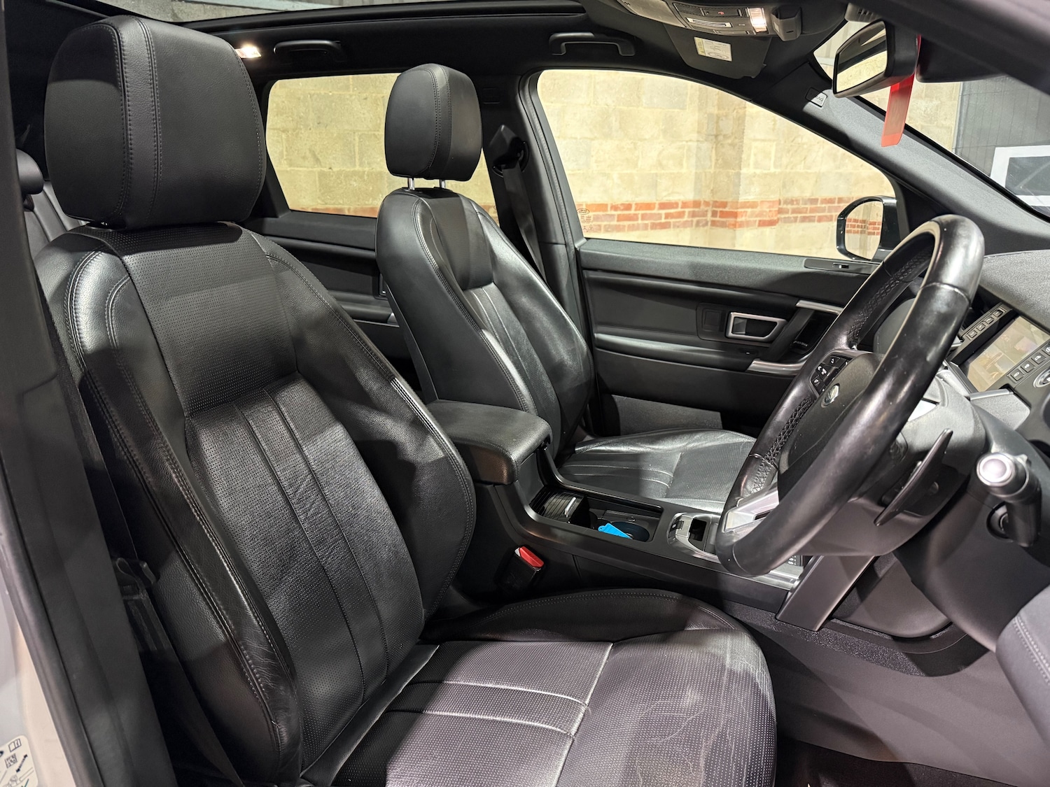 Used Land Rover Discovery Sport 2019 for sale - 77256550: Photo 31