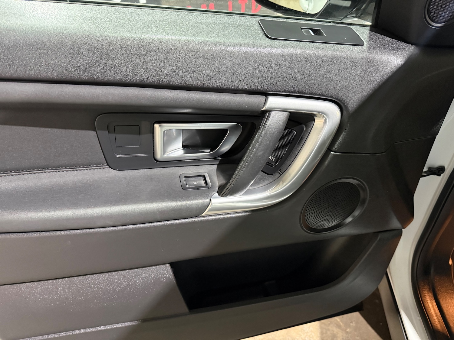 Used Land Rover Discovery Sport 2019 for sale - 77256550: Photo 8