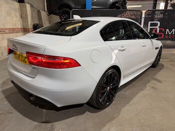 Used Jaguar XE 2018 for sale - 78479909: Photo