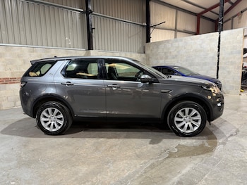 Used Land Rover Discovery Sport 2016 for sale - 78692098: Photo