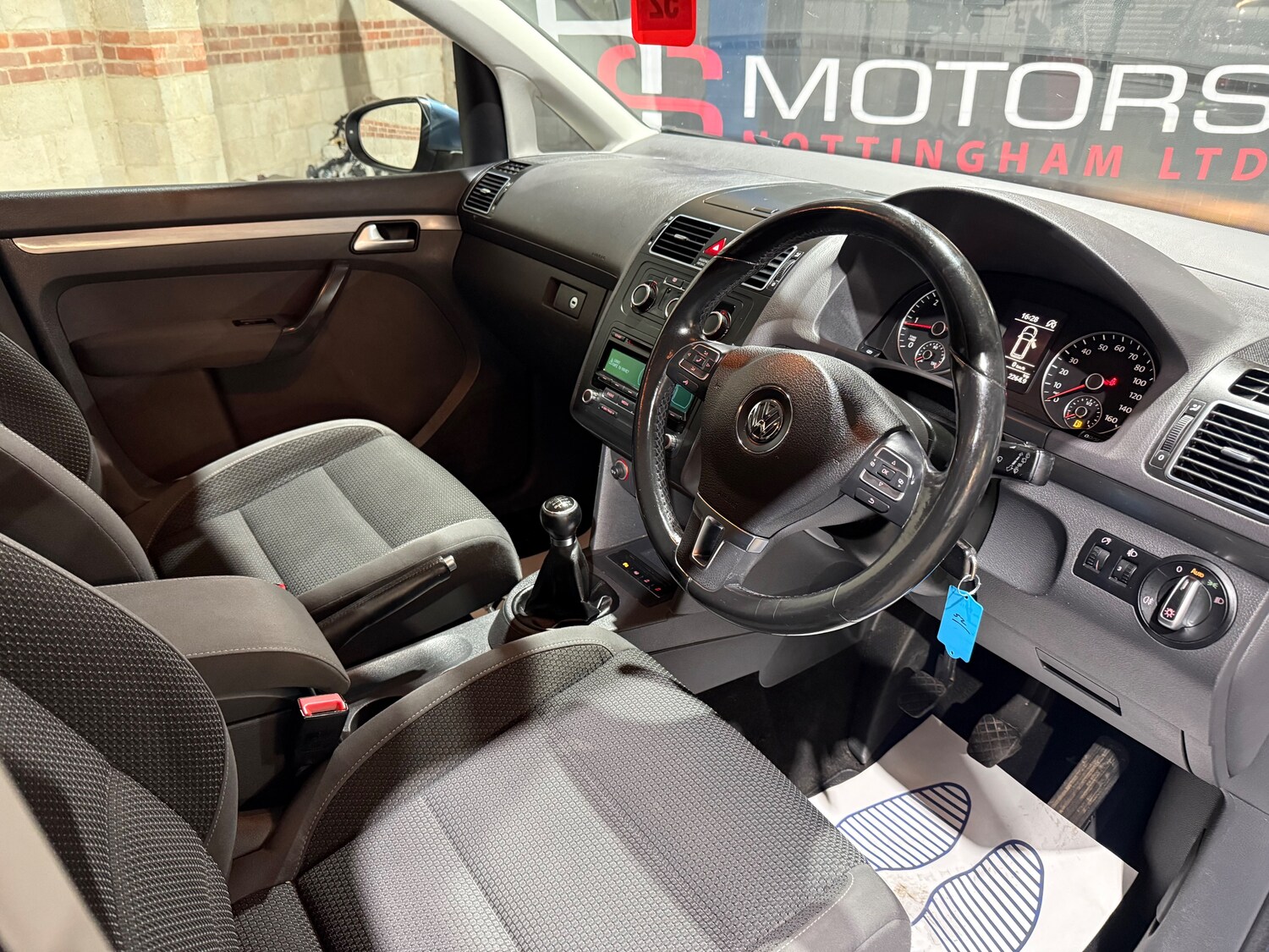 Used Volkswagen Touran 2012 for sale - 77501925: Photo 21