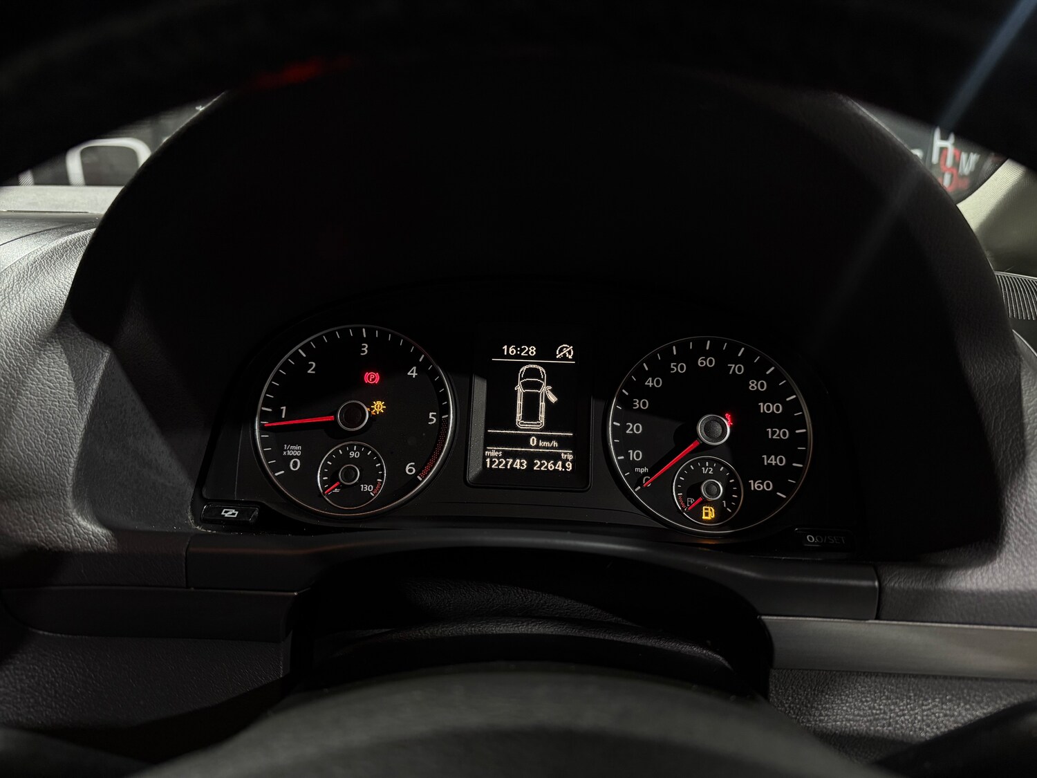 Used Volkswagen Touran 2012 for sale - 77501925: Photo 28