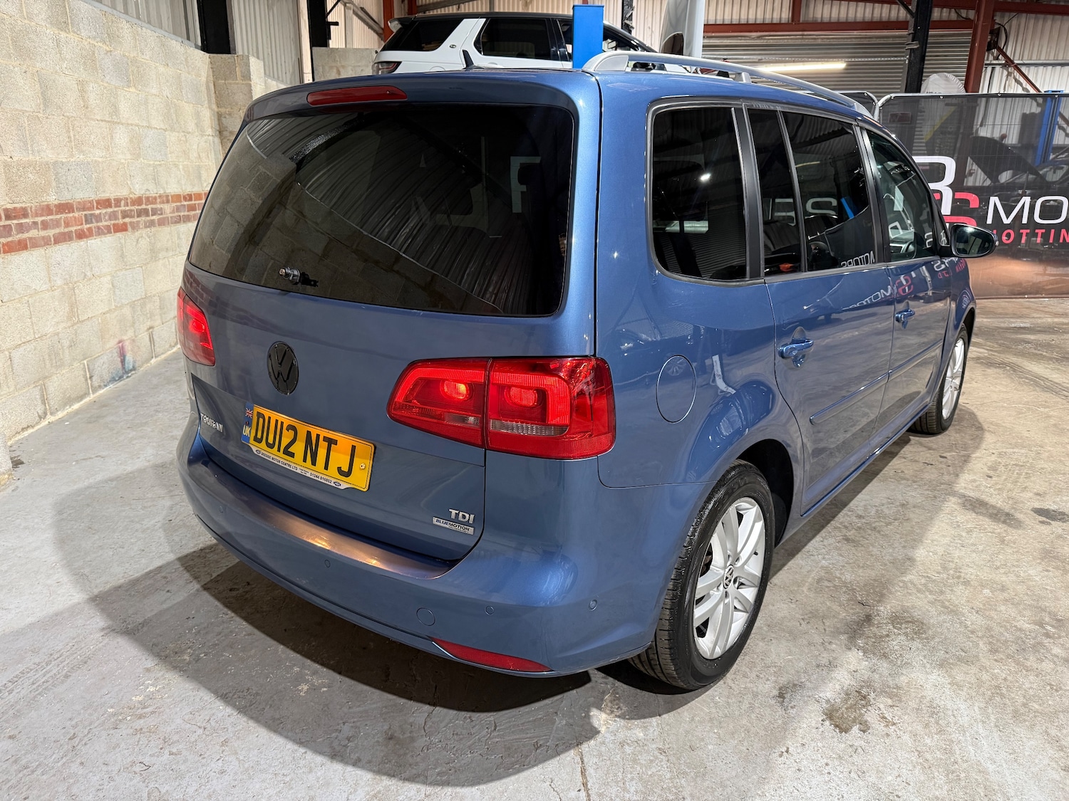 Used Volkswagen Touran 2012 for sale - 77501925: Photo 3