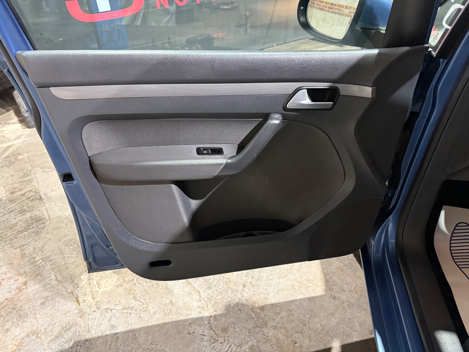 Used Volkswagen Touran 2012 for sale - 77501925: Photo 7