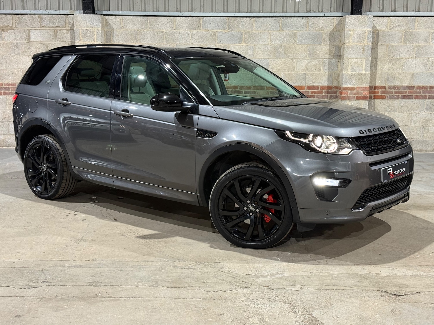 Used Land Rover Discovery Sport 2017 for sale - 77099156: Photo 1