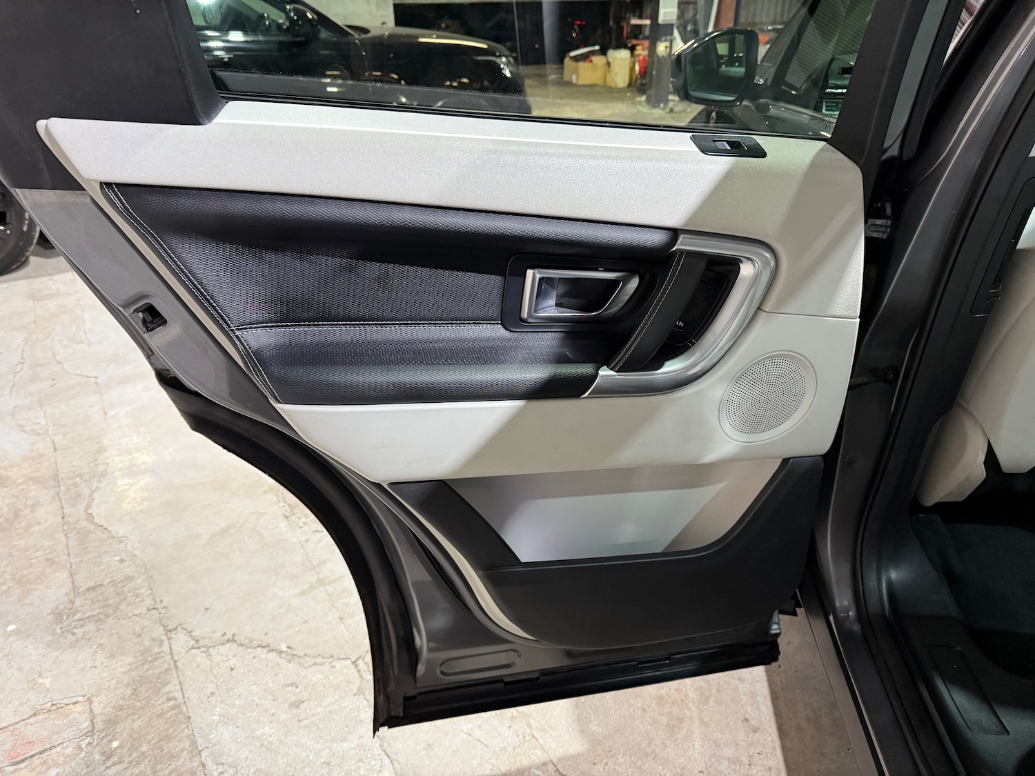 Used Land Rover Discovery Sport 2017 for sale - 77099156: Photo 13