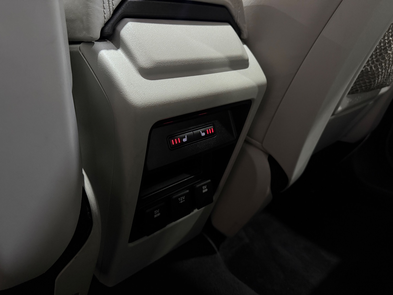 Used Land Rover Discovery Sport 2017 for sale - 77099156: Photo 17