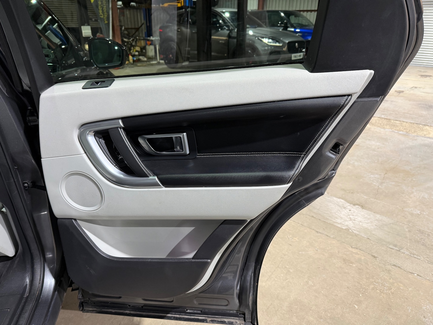 Used Land Rover Discovery Sport 2017 for sale - 77099156: Photo 22