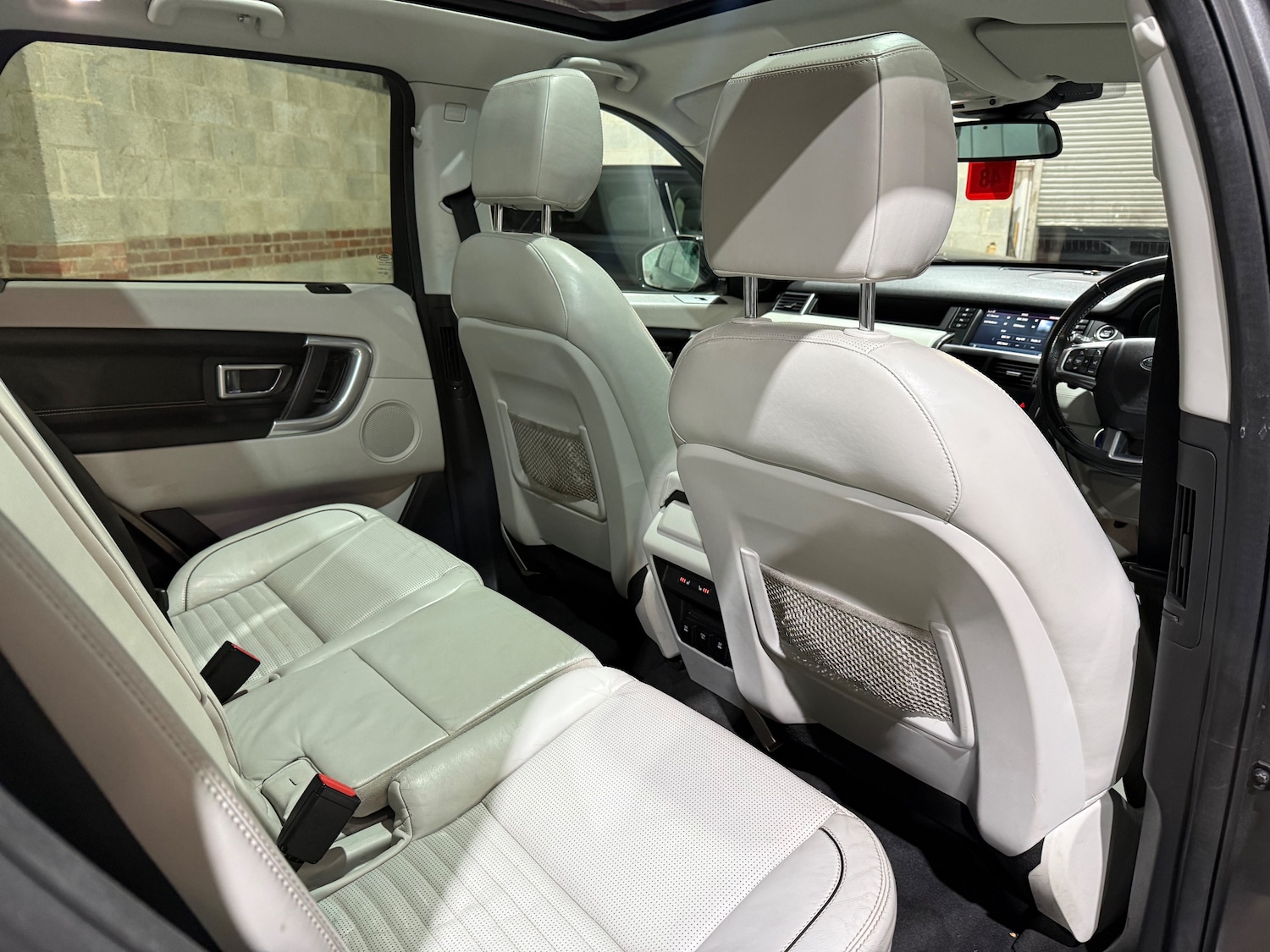 Used Land Rover Discovery Sport 2017 for sale - 77099156: Photo 23