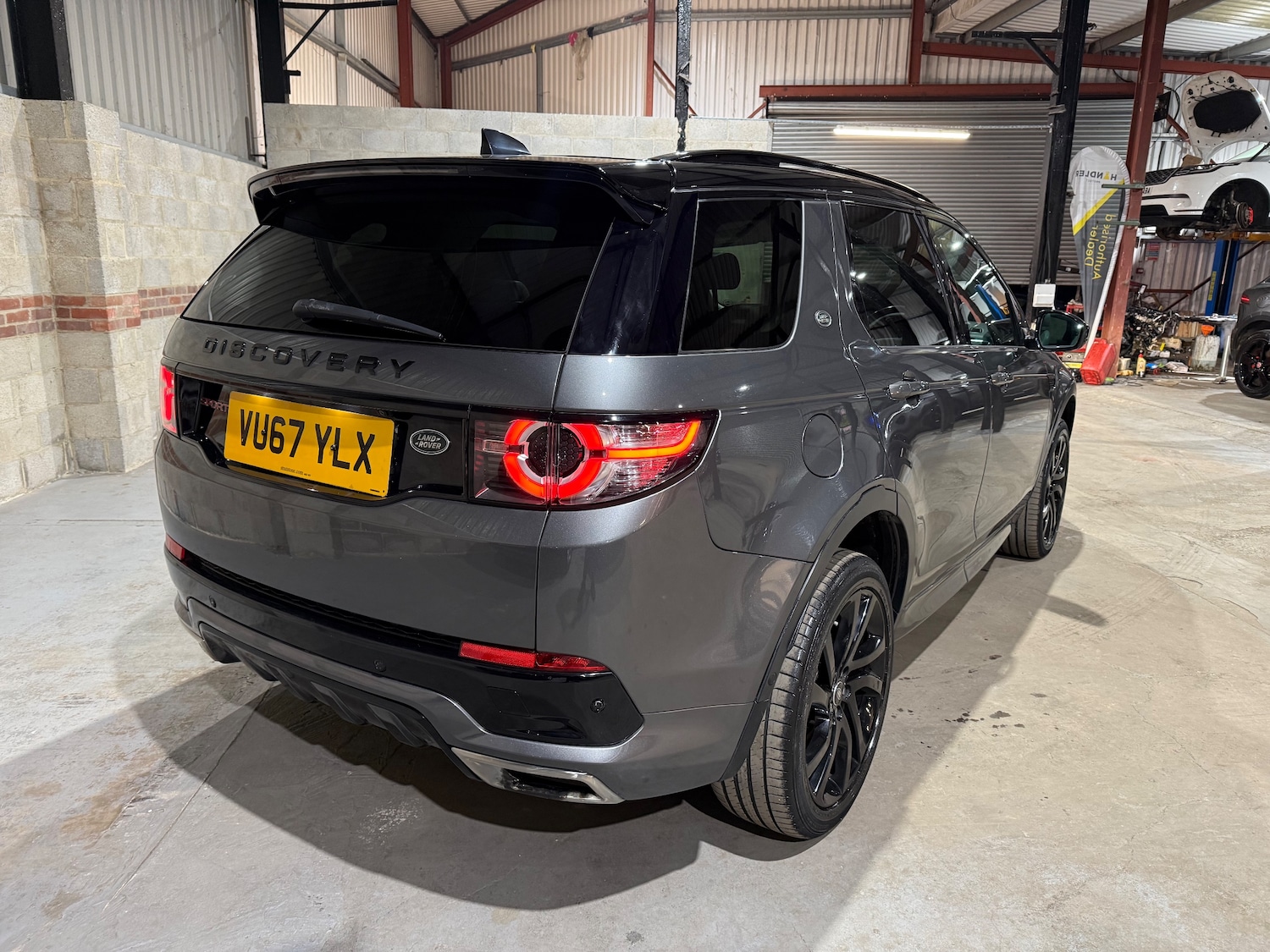 Used Land Rover Discovery Sport 2017 for sale - 77099156: Photo 3