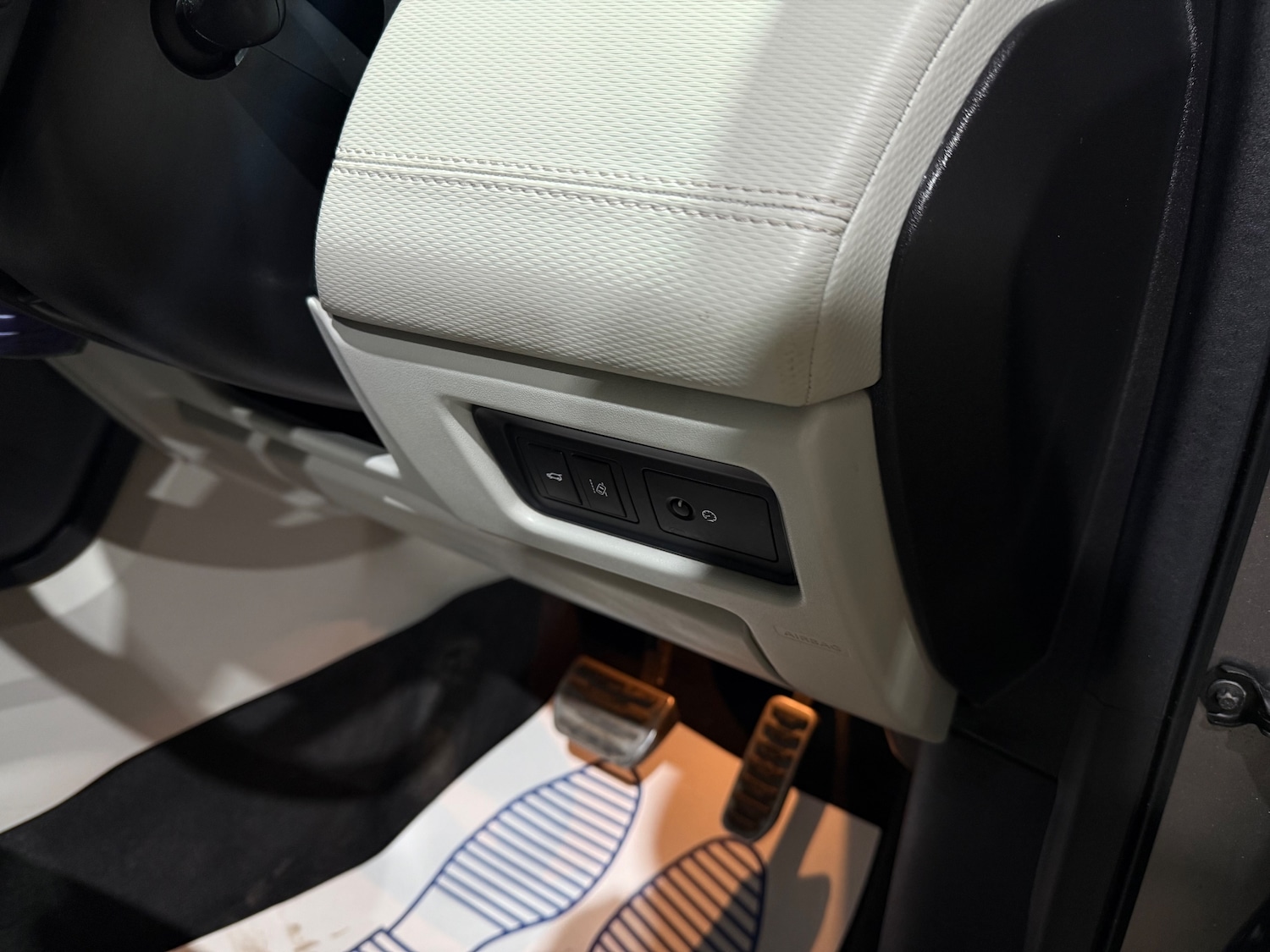 Used Land Rover Discovery Sport 2017 for sale - 77099156: Photo 33