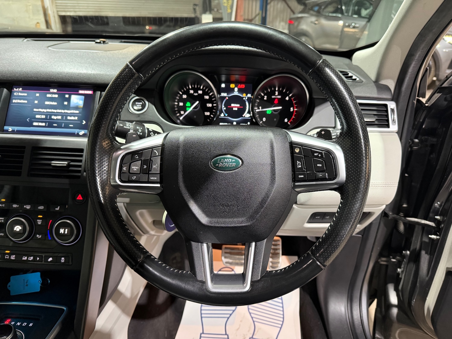 Used Land Rover Discovery Sport 2017 for sale - 77099156: Photo 34