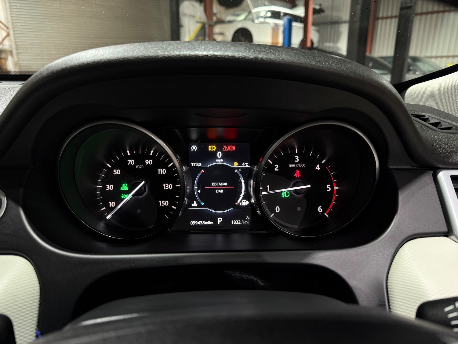 Used Land Rover Discovery Sport 2017 for sale - 77099156: Photo 37