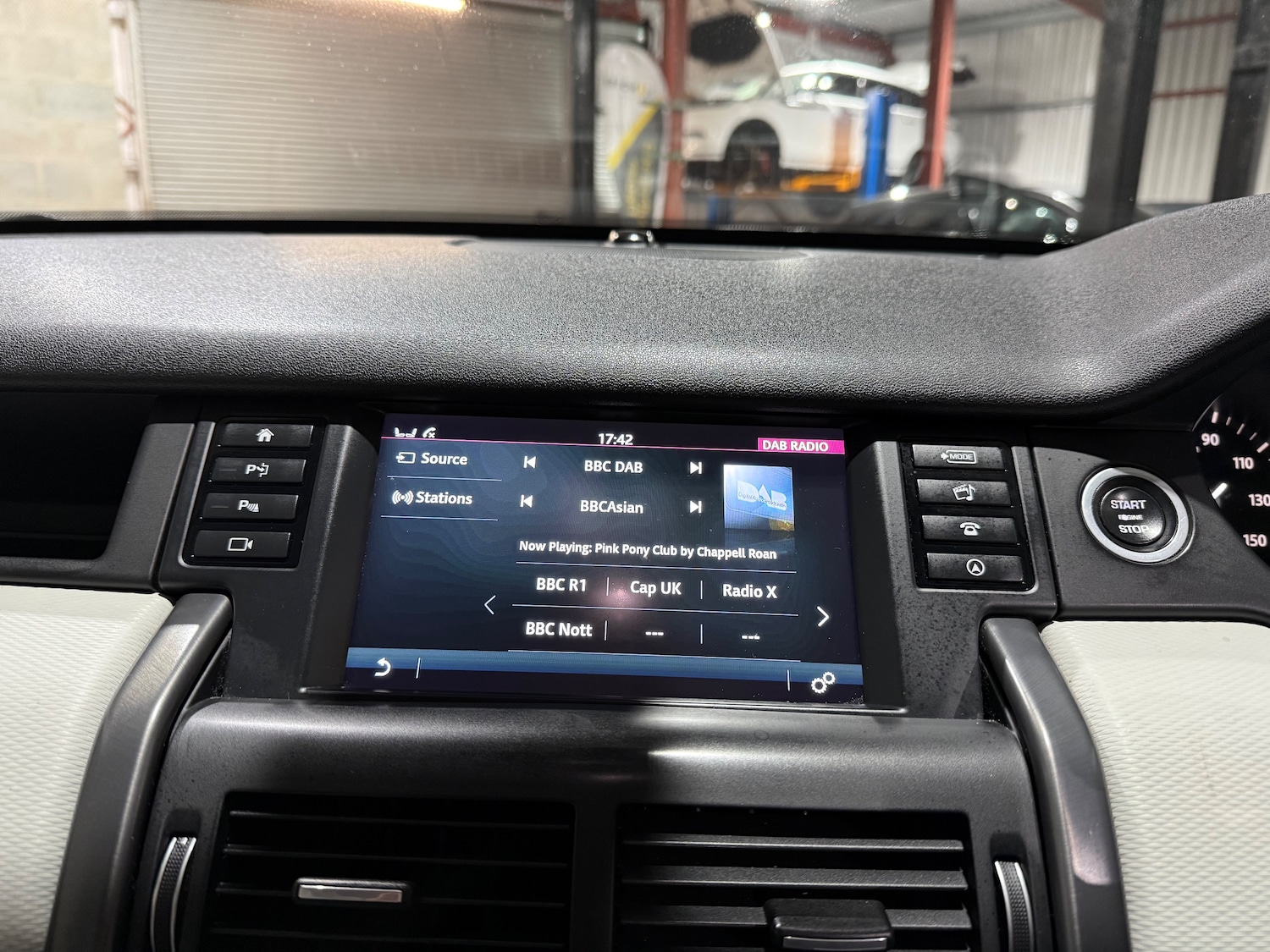 Used Land Rover Discovery Sport 2017 for sale - 77099156: Photo 41