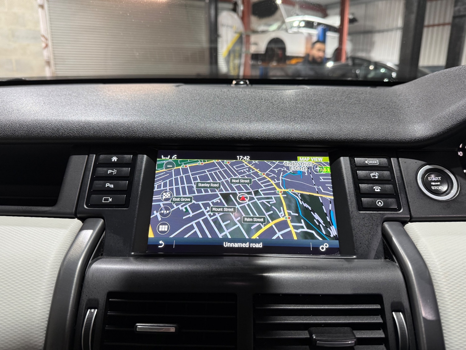 Used Land Rover Discovery Sport 2017 for sale - 77099156: Photo 43