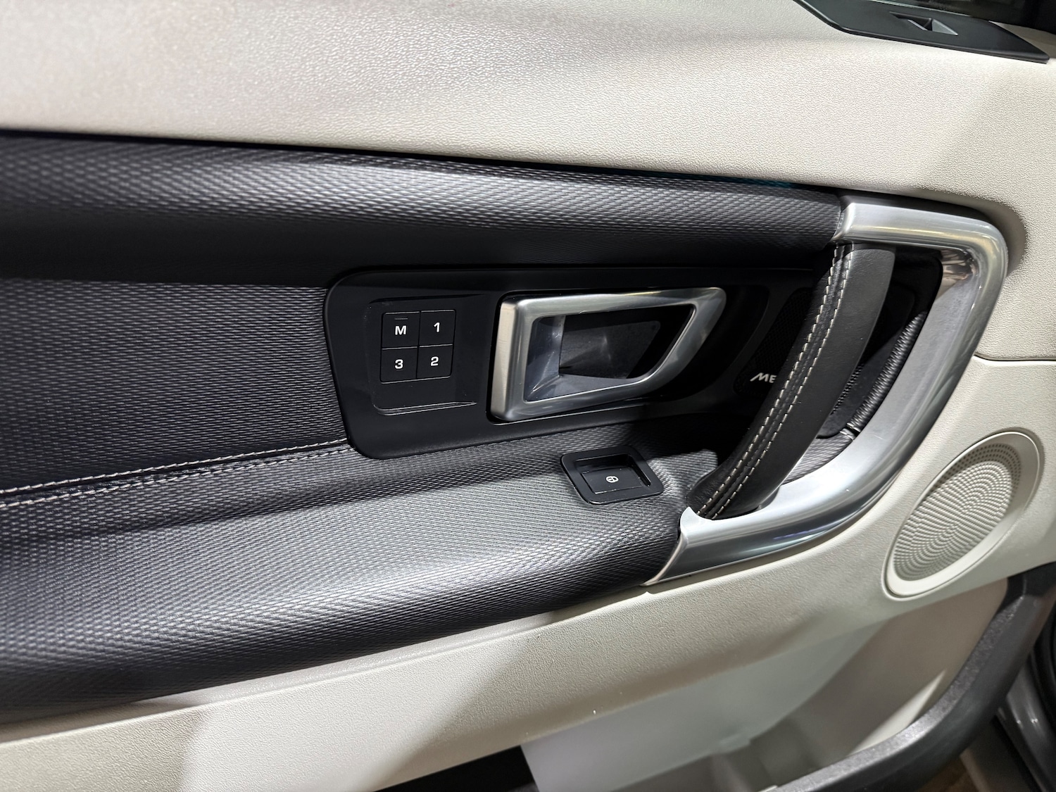 Used Land Rover Discovery Sport 2017 for sale - 77099156: Photo 7