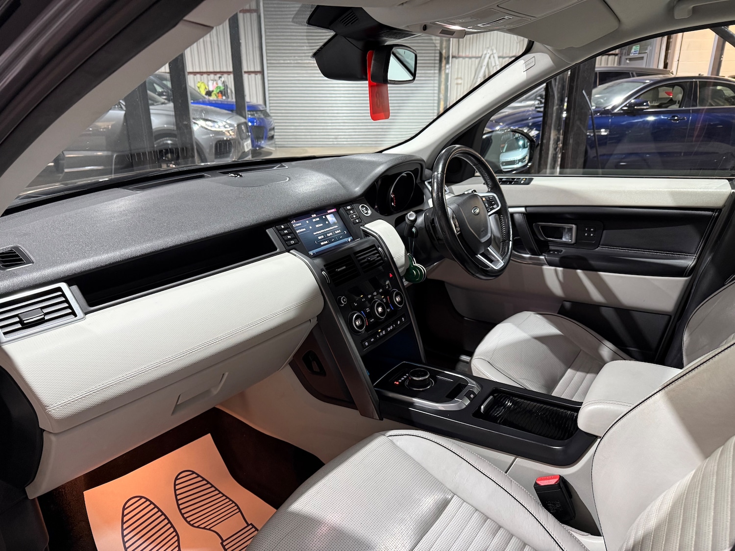 Used Land Rover Discovery Sport 2017 for sale - 77099156: Photo 9