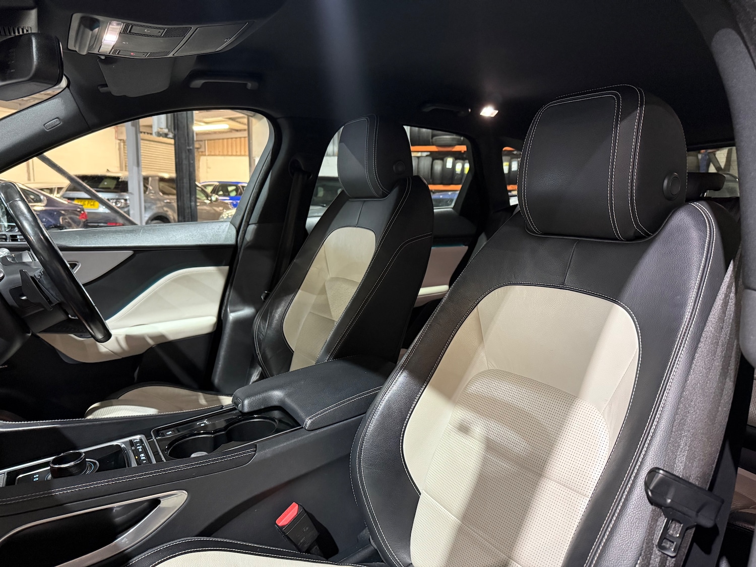 Used Jaguar F-Pace 2017 for sale - 76520200: Photo 11