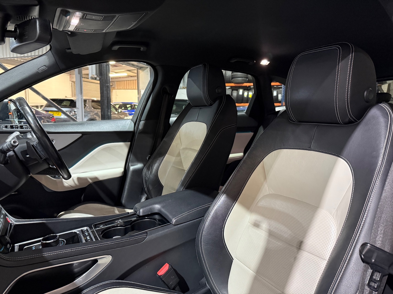 Used Jaguar F-Pace 2017 for sale - 76520200: Photo 12