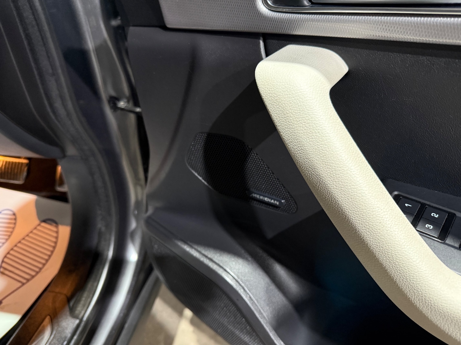 Used Jaguar F-Pace 2017 for sale - 76520200: Photo 27