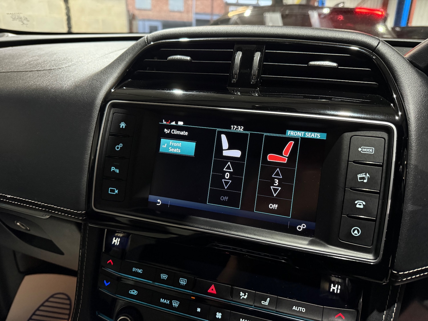 Used Jaguar F-Pace 2017 for sale - 76520200: Photo 43