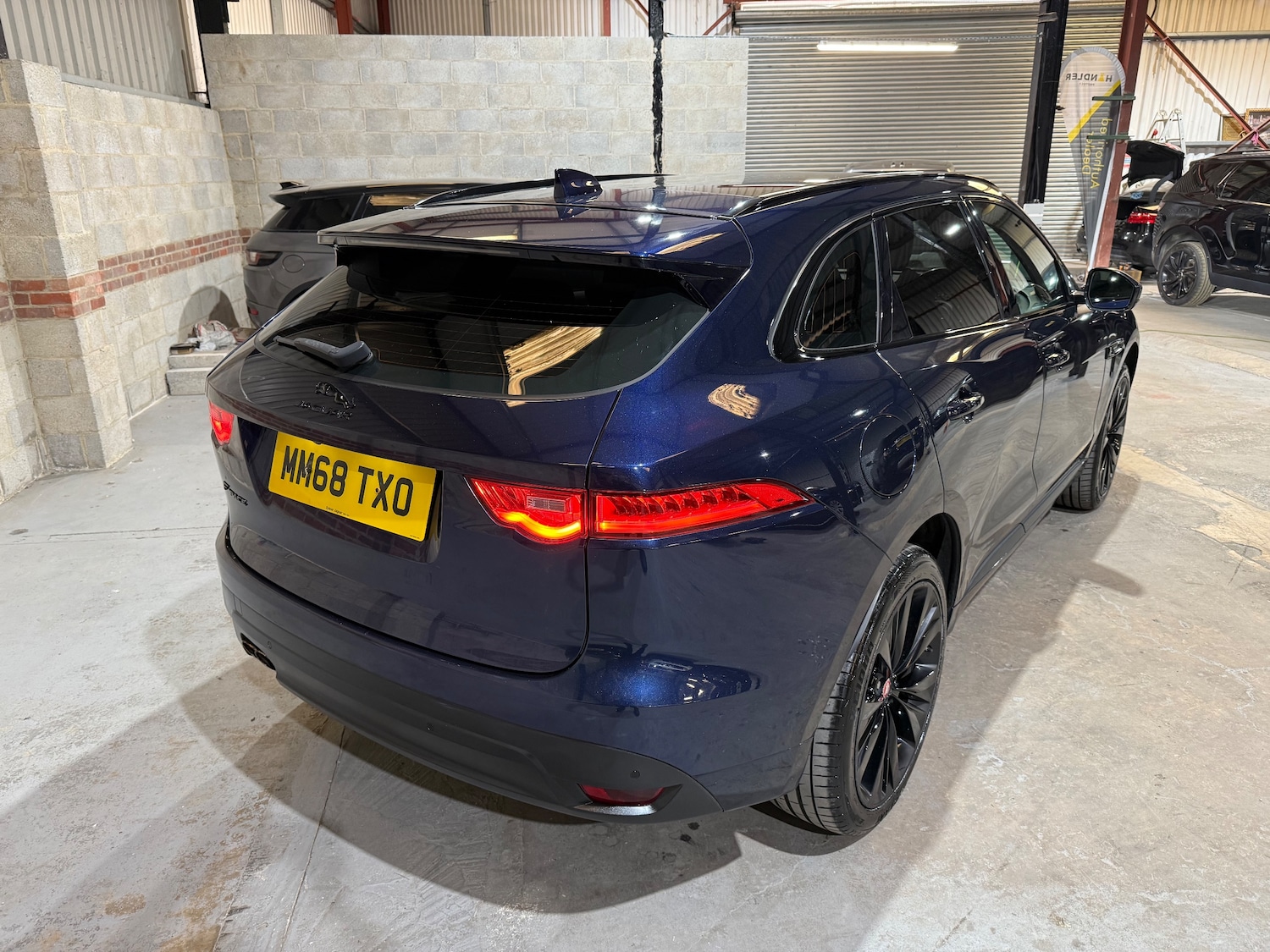 Used Jaguar F-Pace 2018 for sale - 75937929: Photo 51