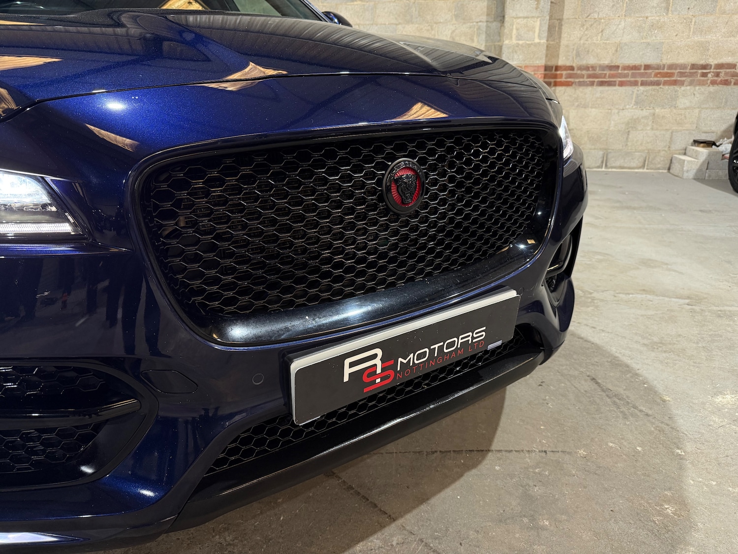 Used Jaguar F-Pace 2018 for sale - 75937929: Photo 59