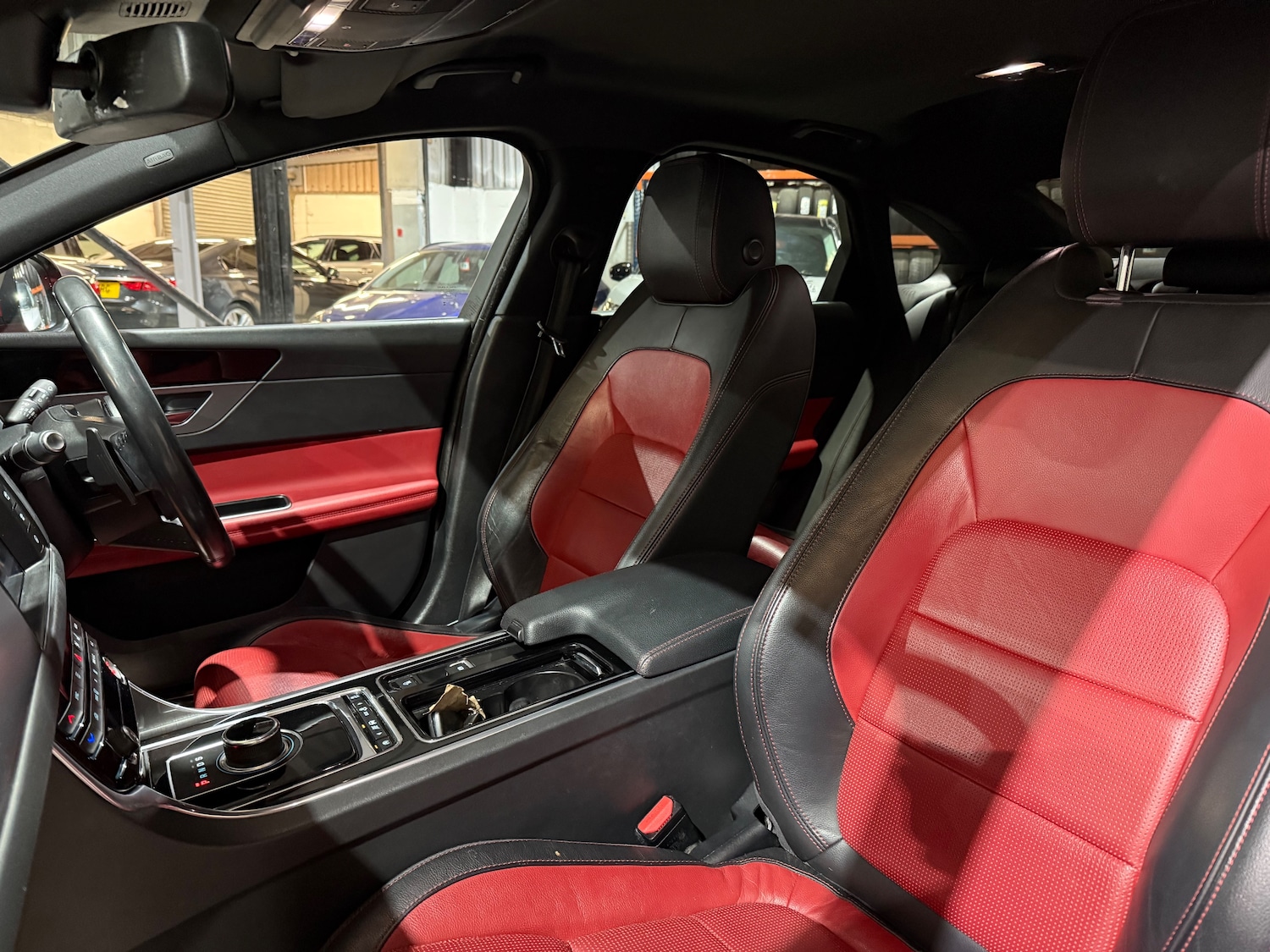 Used Jaguar XF 2016 for sale - 76739379: Photo 10