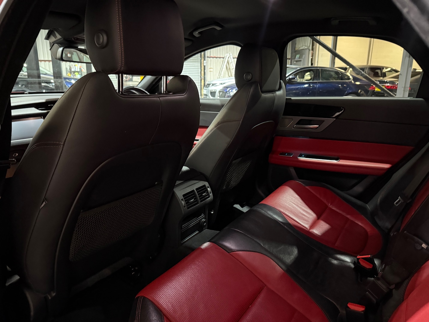 Used Jaguar XF 2016 for sale - 76739379: Photo 14