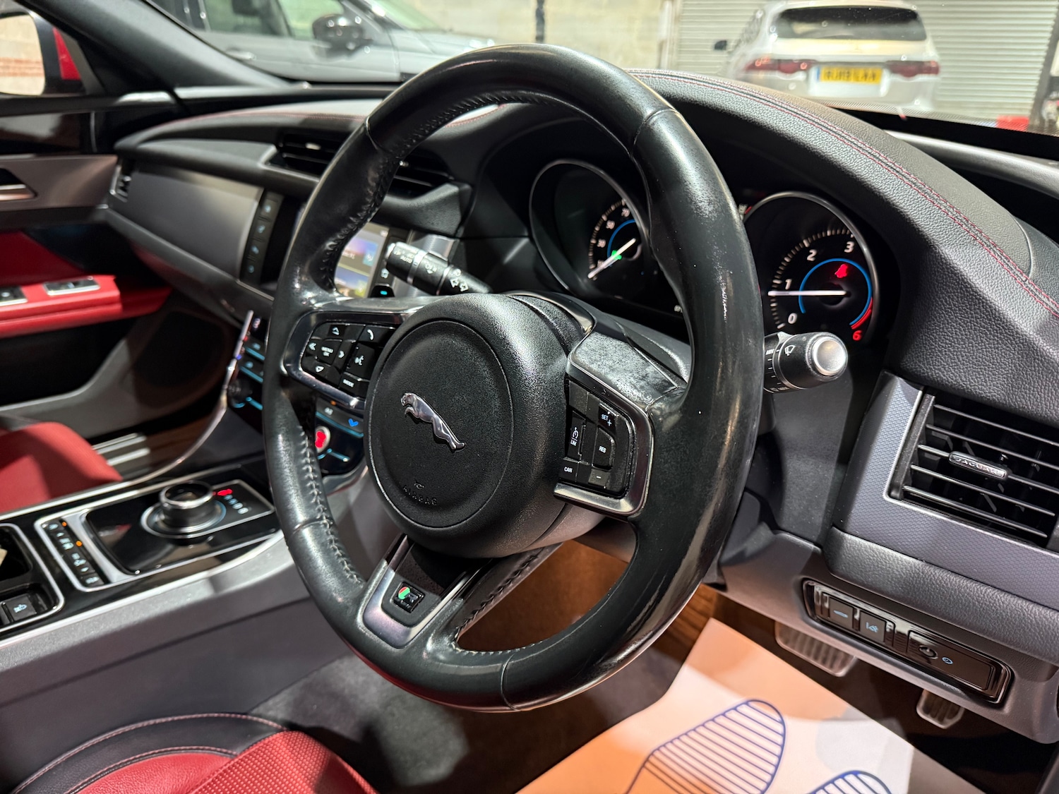 Used Jaguar XF 2016 for sale - 76739379: Photo 22